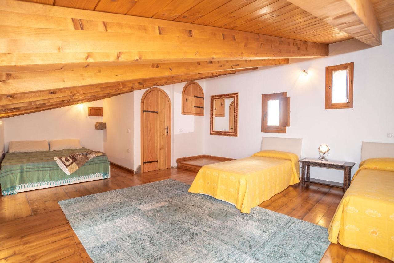 Villa Casa Santa Croce à Ala dei Sardi Extérieur photo