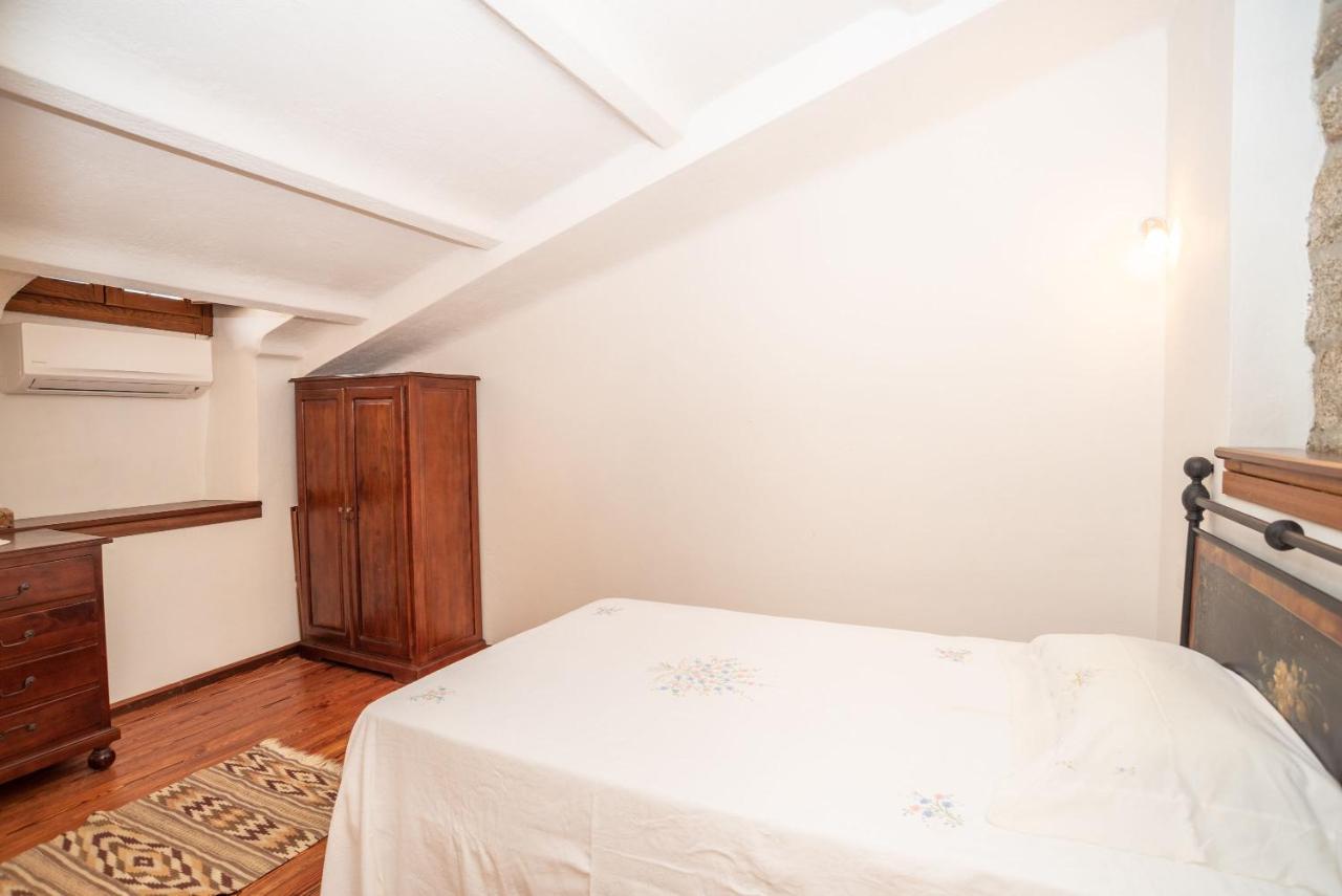 Villa Casa Santa Croce à Ala dei Sardi Extérieur photo