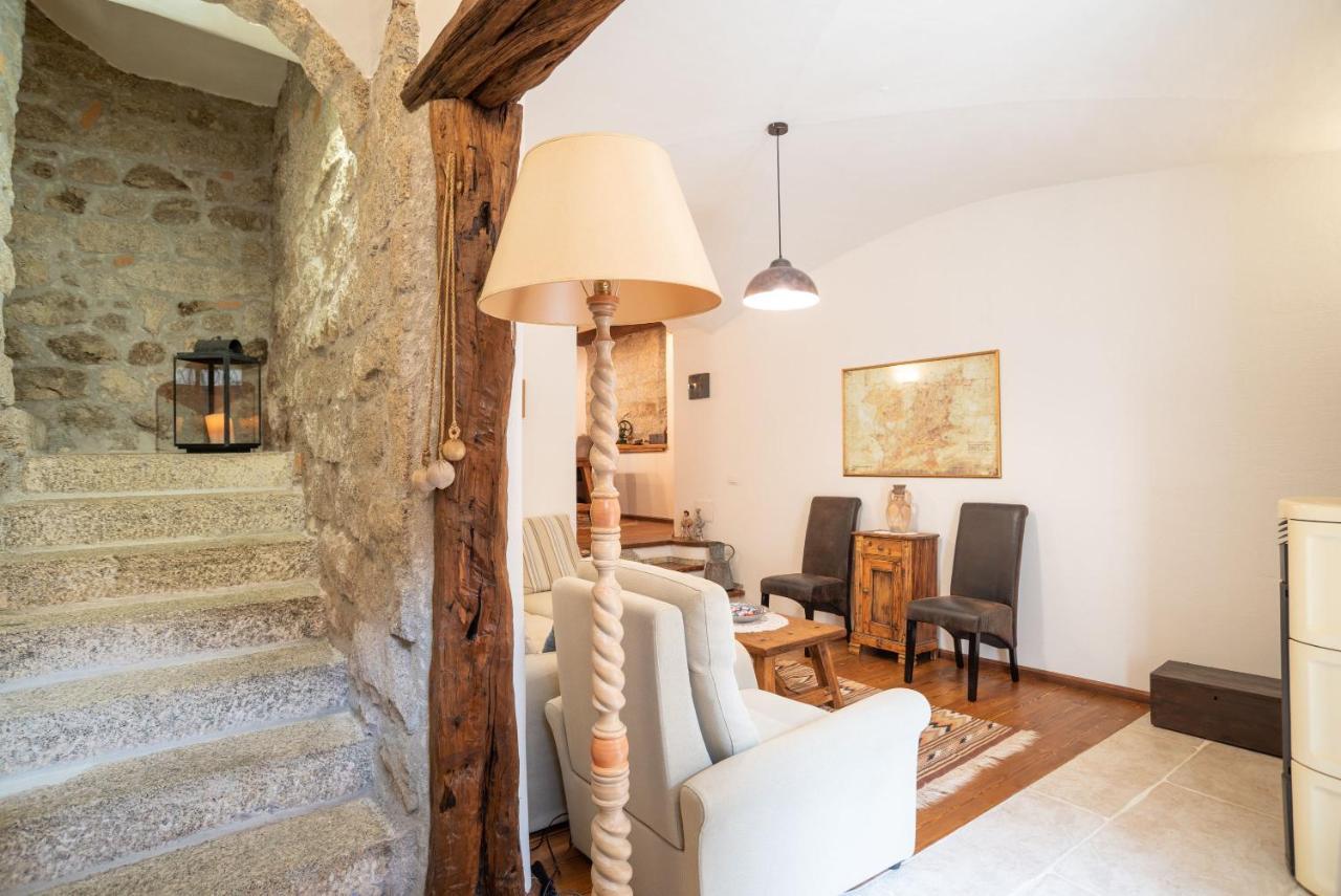 Villa Casa Santa Croce à Ala dei Sardi Extérieur photo