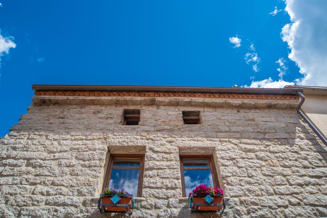 Villa Casa Santa Croce à Ala dei Sardi Extérieur photo