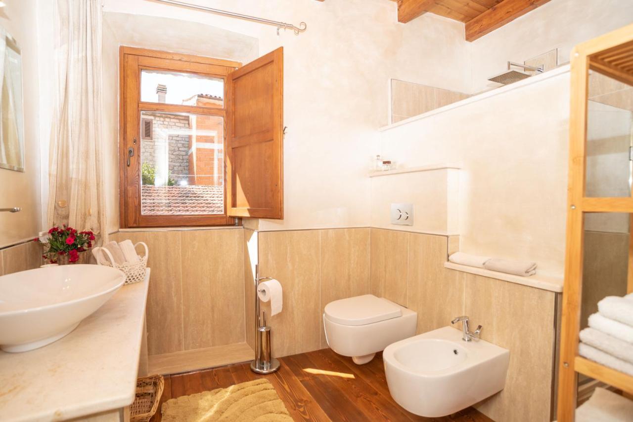 Villa Casa Santa Croce à Ala dei Sardi Extérieur photo