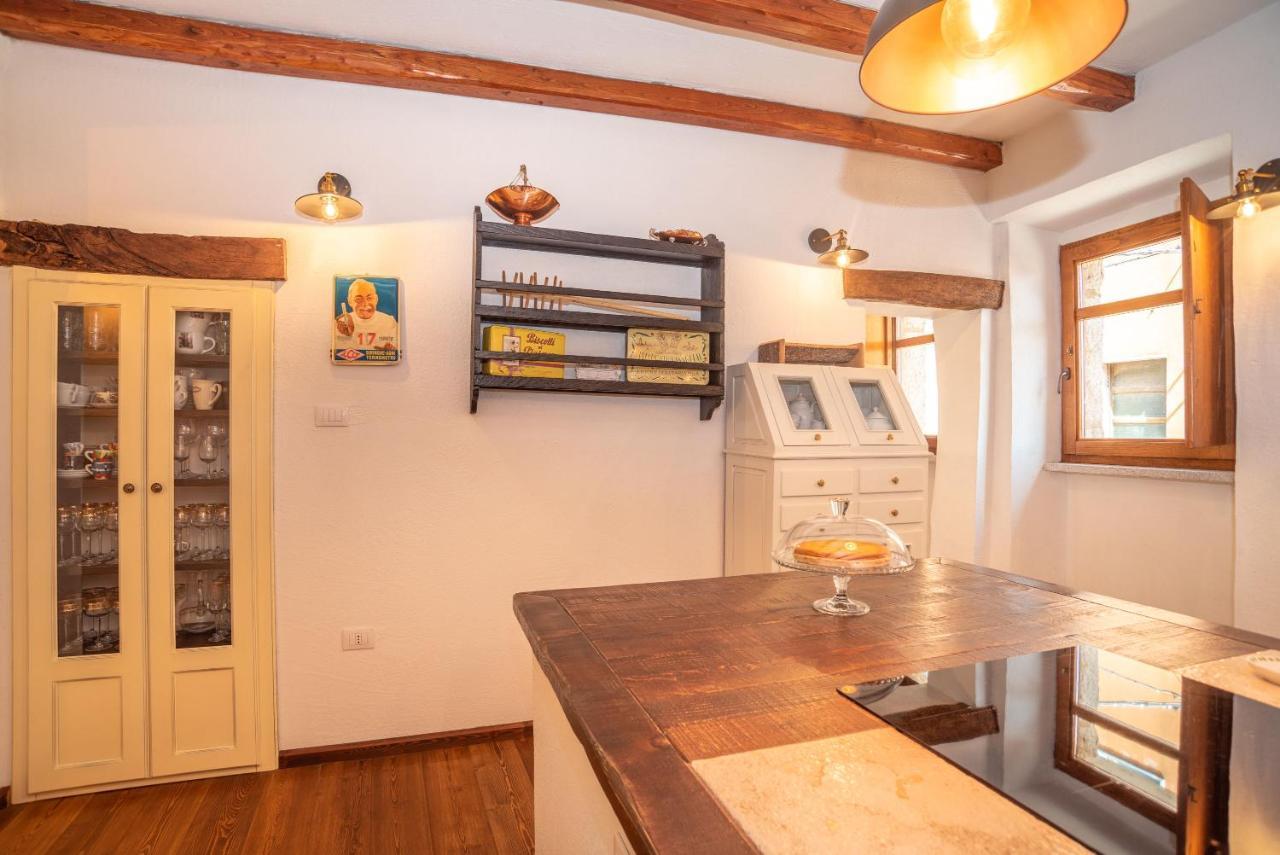Villa Casa Santa Croce à Ala dei Sardi Extérieur photo