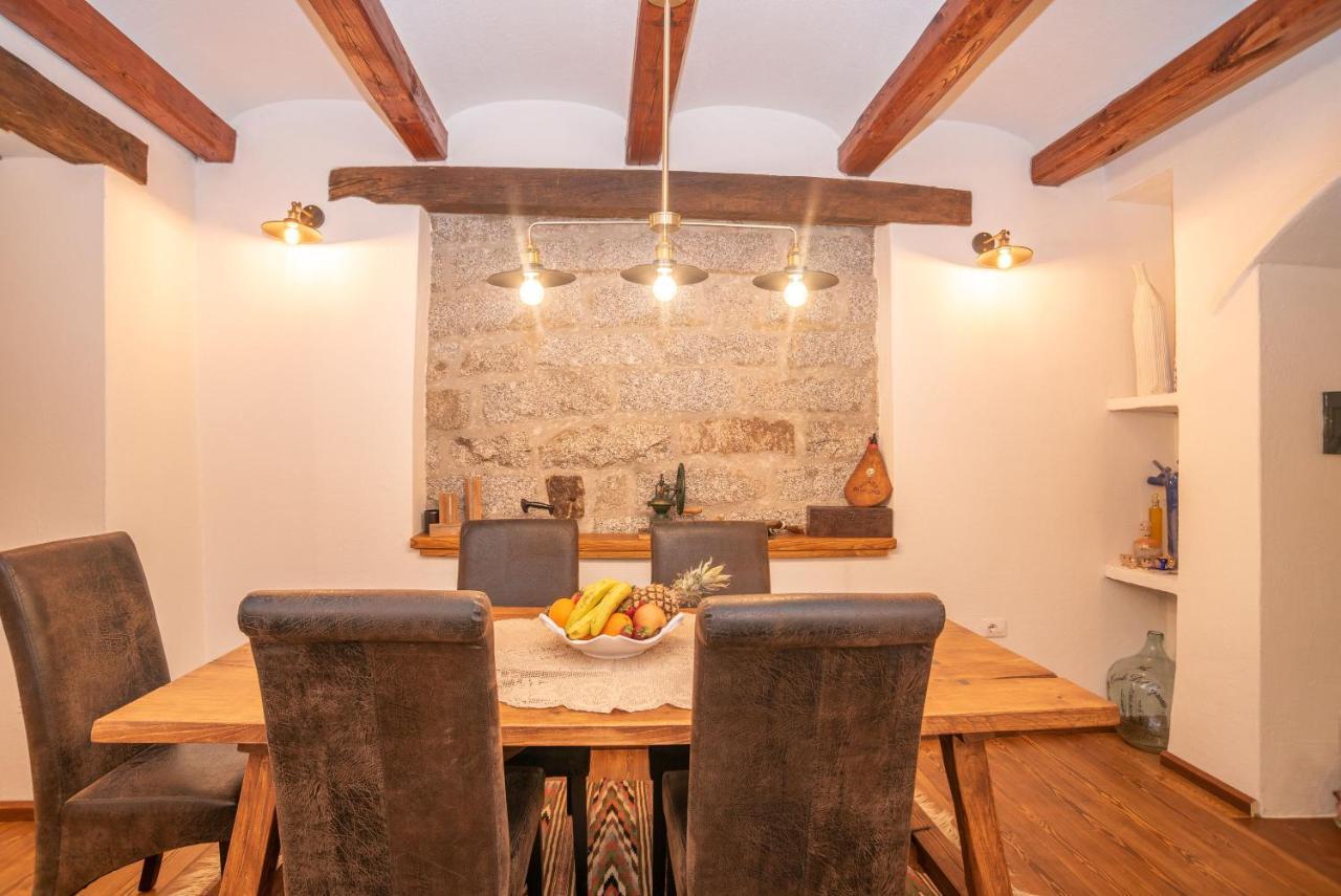 Villa Casa Santa Croce à Ala dei Sardi Extérieur photo